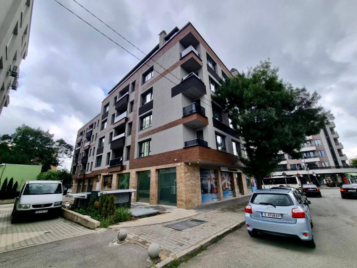 Family Apartments София Екстериор снимка